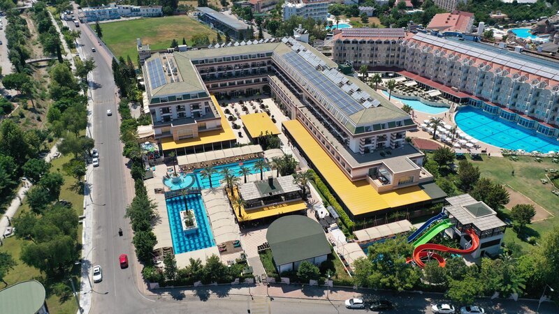 Crystal Deluxe Resort & Spa 27