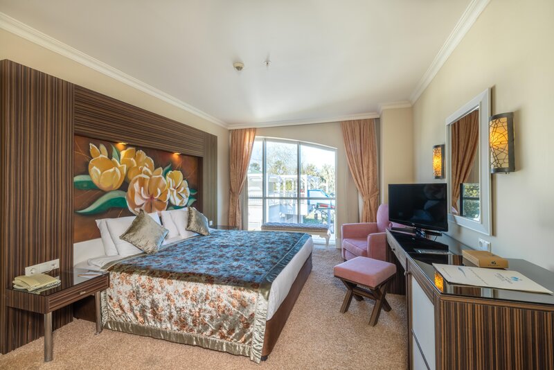 Crystal Deluxe Resort & Spa 67