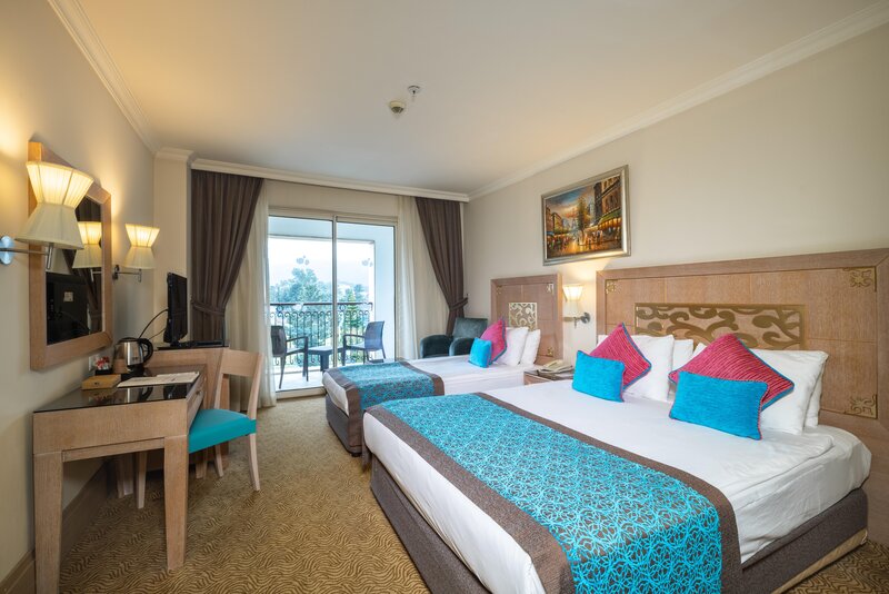 Crystal Deluxe Resort & Spa 69