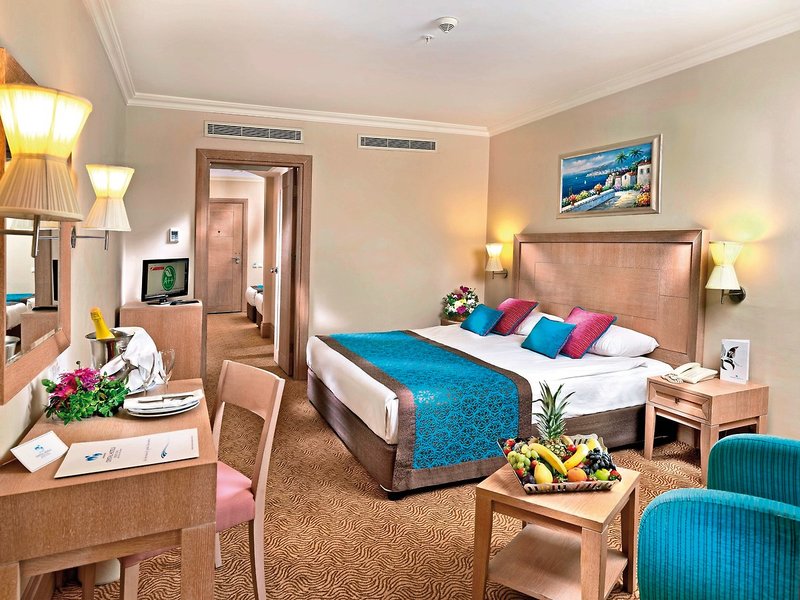 Crystal Deluxe Resort & Spa 6