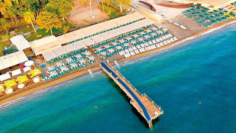 Crystal Deluxe Resort & Spa 15