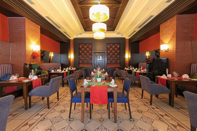 Crystal Deluxe Resort & Spa 20