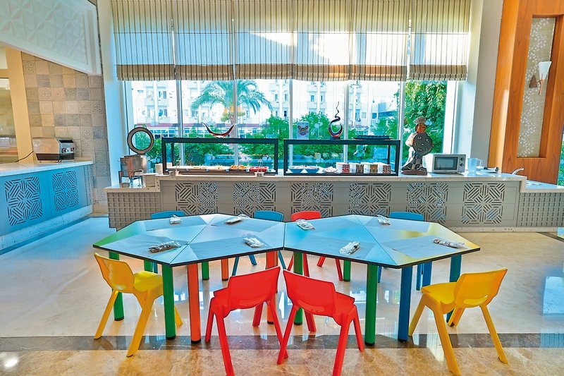 Crystal Deluxe Resort & Spa 21