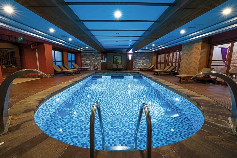 Crystal Deluxe Resort & Spa 30