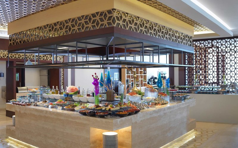 Two Seasons Hotel & Apartments  6