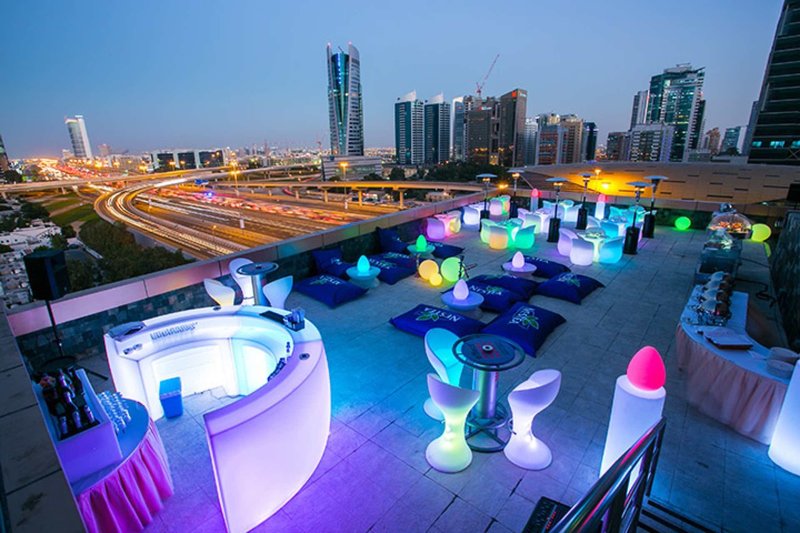 Two Seasons Hotel & Apartments  7