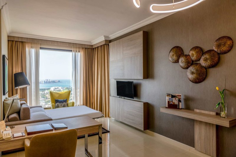 Two Seasons Hotel & Apartments  23