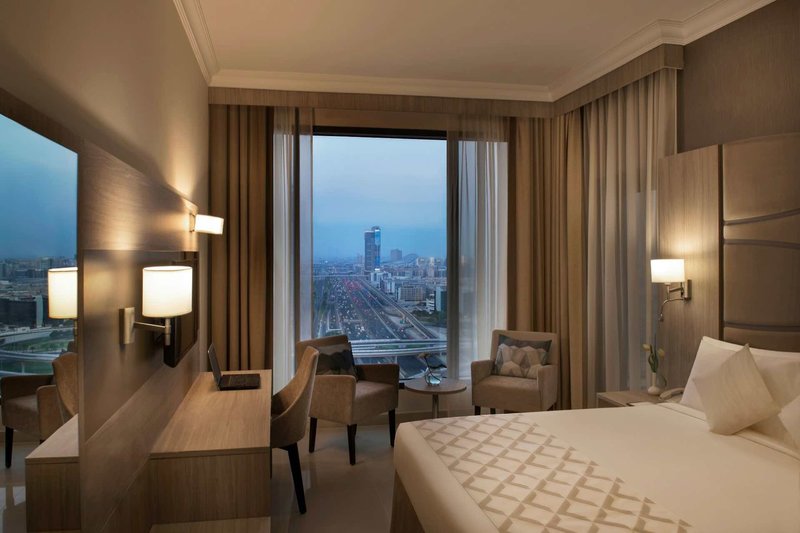 Two Seasons Hotel & Apartments  24