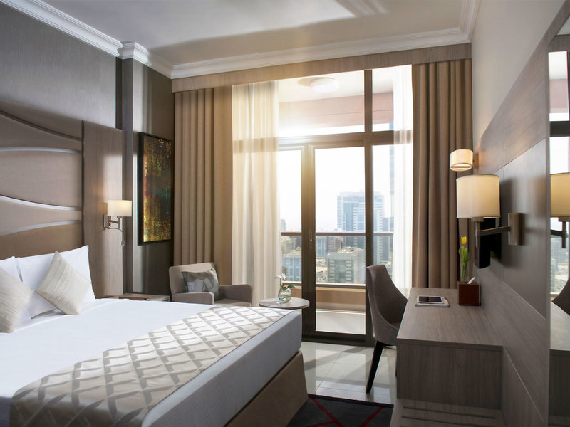Two Seasons Hotel & Apartments  17