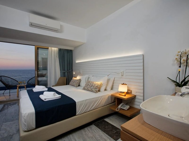 Archipelagos Hotel 38