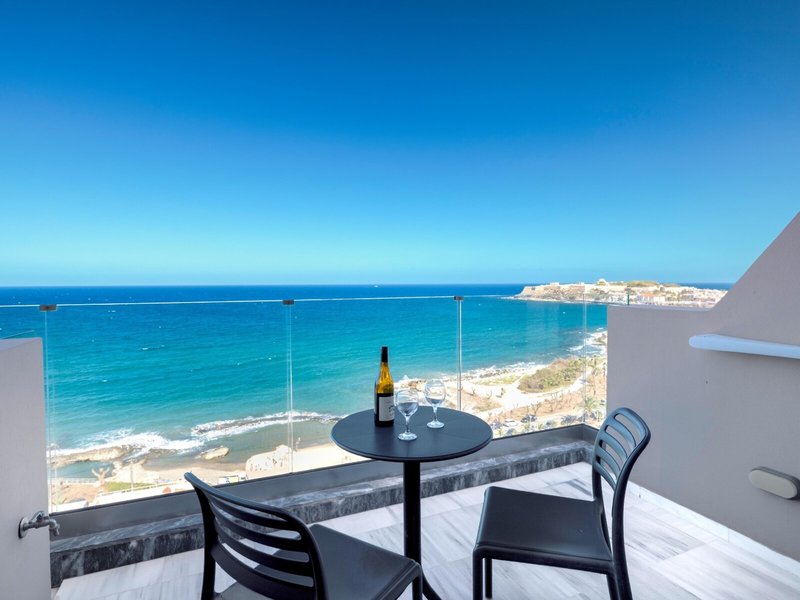 Archipelagos Hotel 42