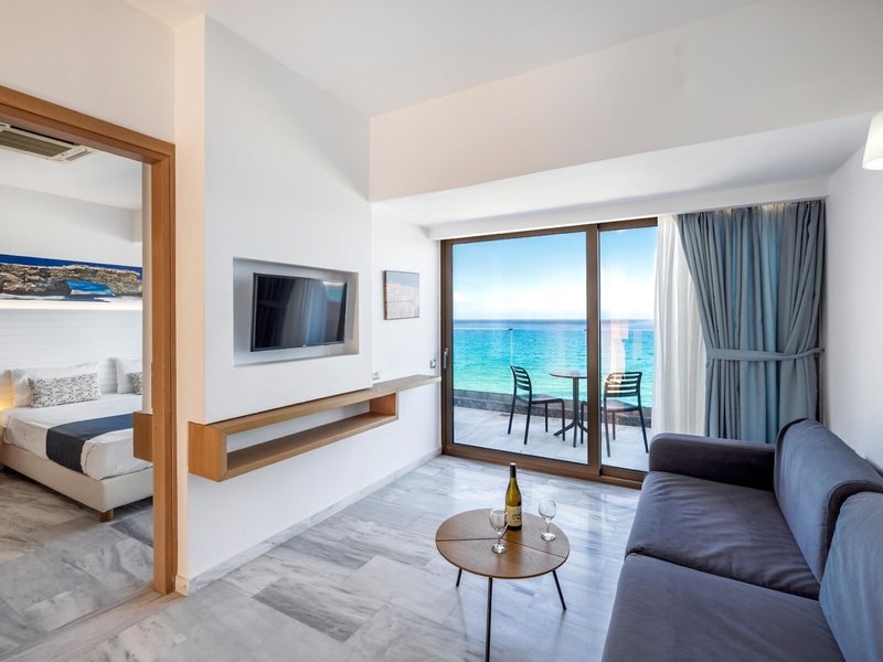 Archipelagos Hotel 47