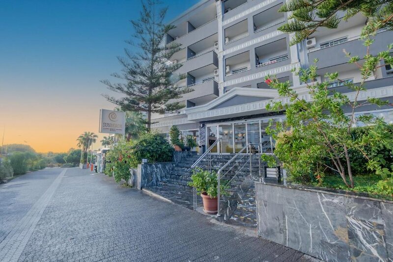 Sun Beach Hill Hotel 18