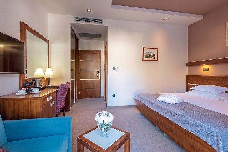 Hotel Plaza Omis 4