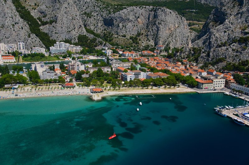 Hotel Plaza Omis 17