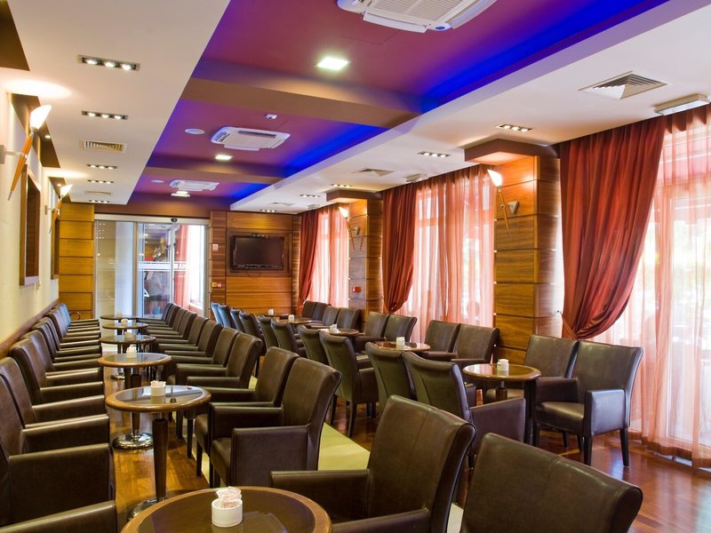 Hotel Plaza Omis 17