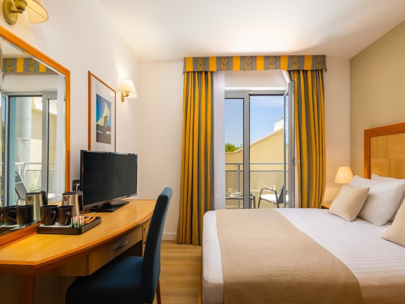 Aminess Grand Azur 46