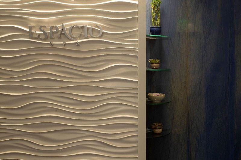 ESPACIO The Jewel Of Waikiki 2