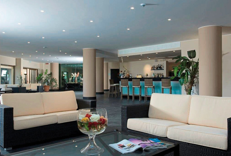 Falconara Charming House & Resort 10