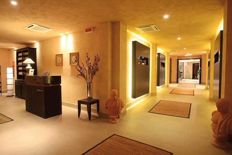 Falconara Charming House & Resort 11