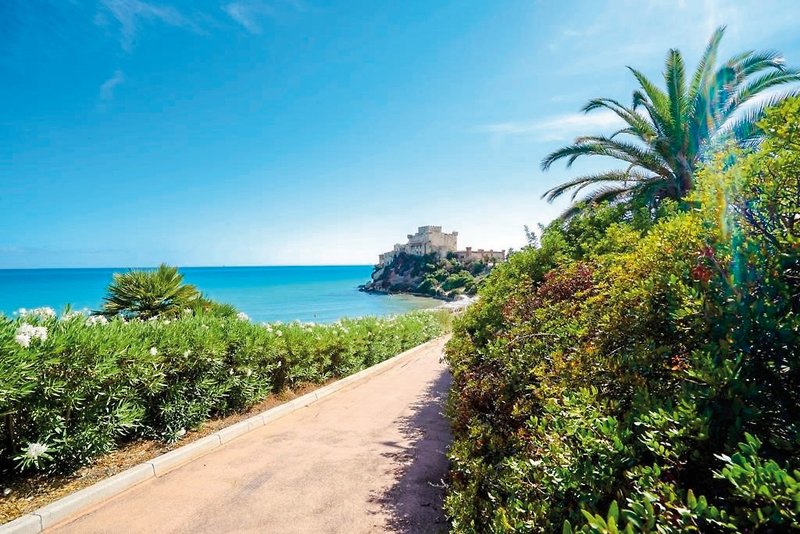 Falconara Charming House & Resort 13