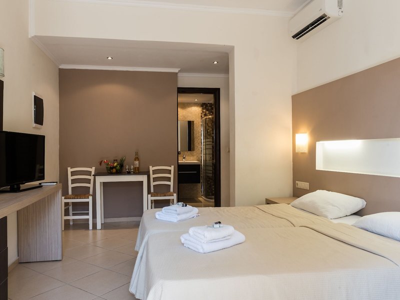 Zorbas 24 - Room Example