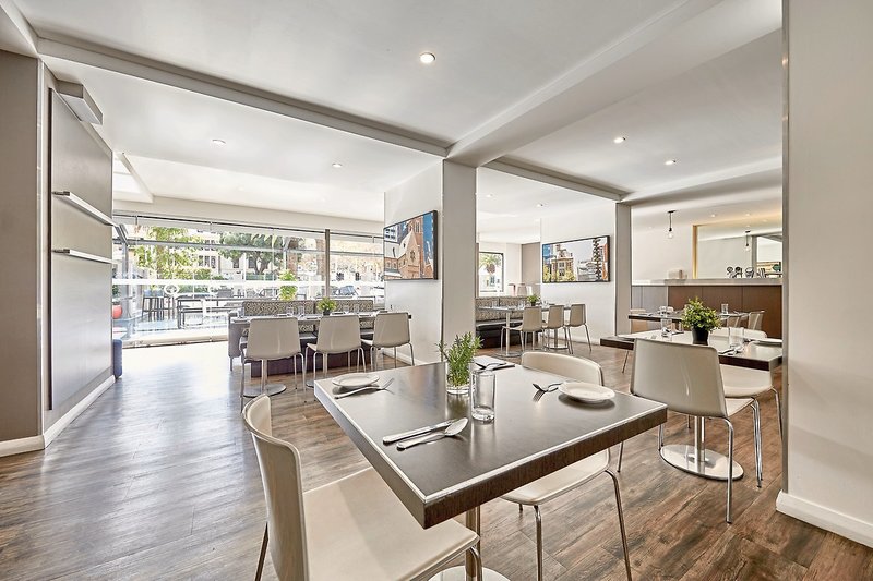 Travelodge Perth 3
