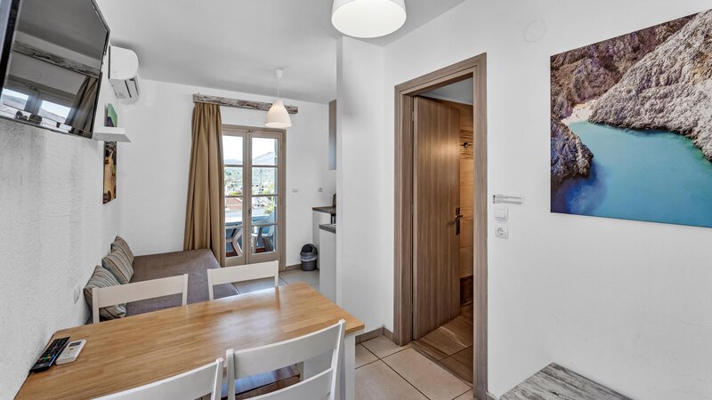 Evina Rooms & Suites 11