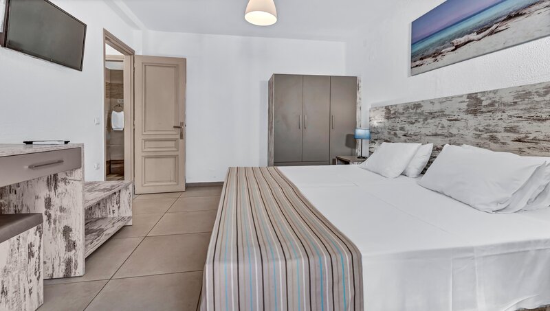 Evina Rooms & Suites 12