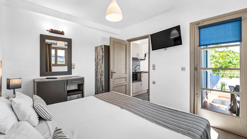 Evina Rooms & Suites 10