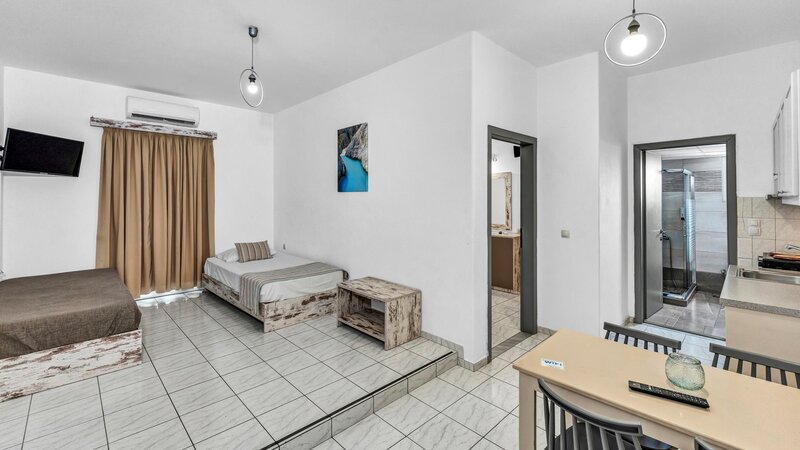 Evina Rooms & Suites 15