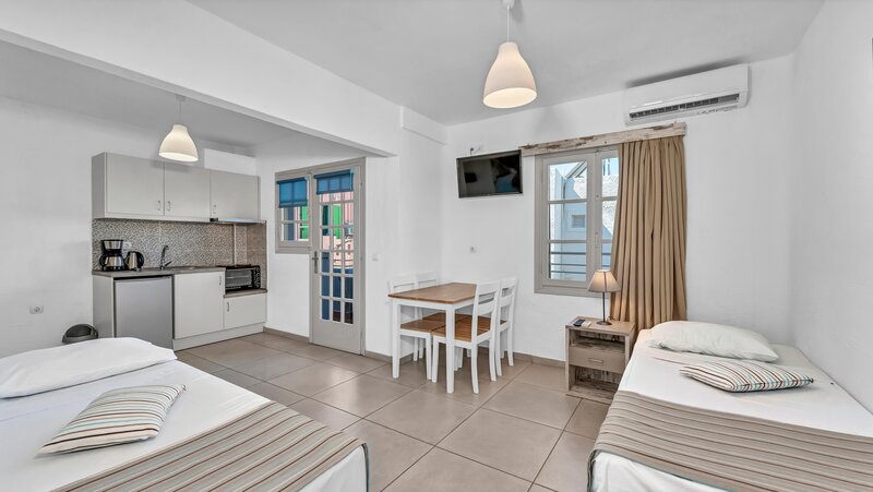Evina Rooms & Suites 17