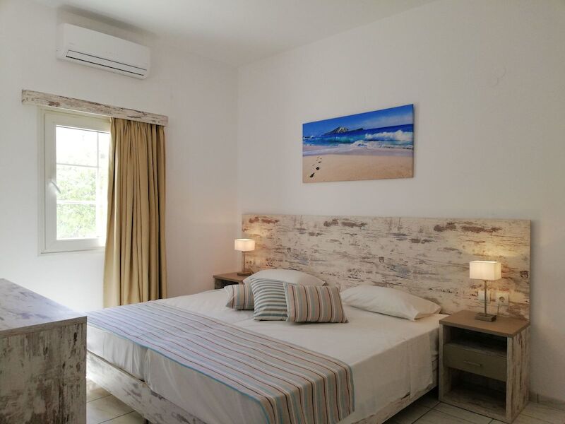 Evina Rooms & Suites 7
