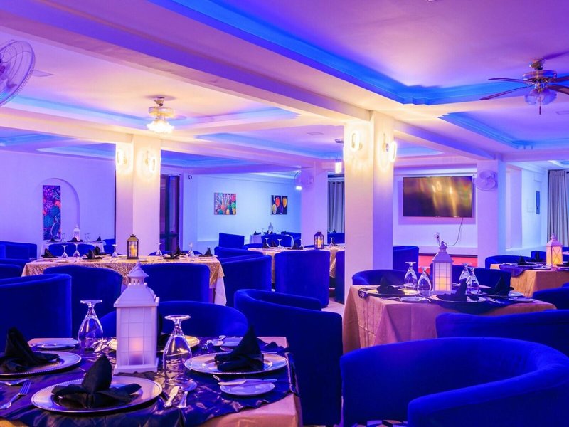 Hotel Sapphire 21