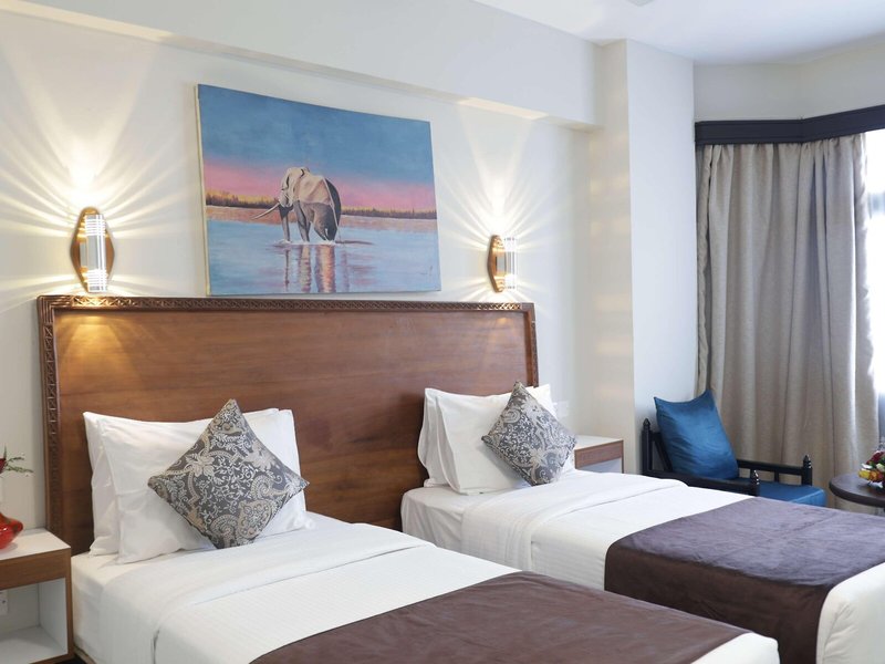 Hotel Sapphire 34