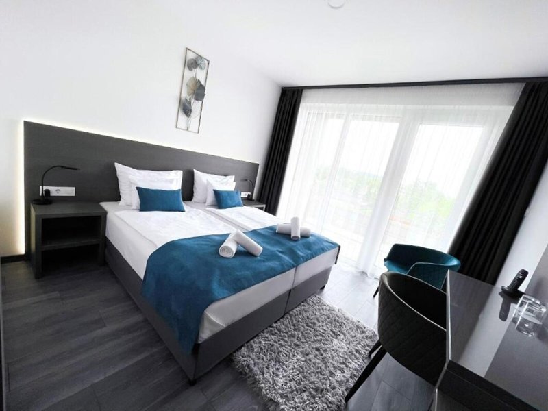 Comfort Hotel Csopak 10