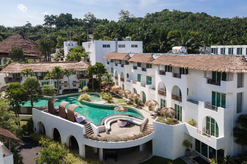 Eden Beach Resort & Spa 11