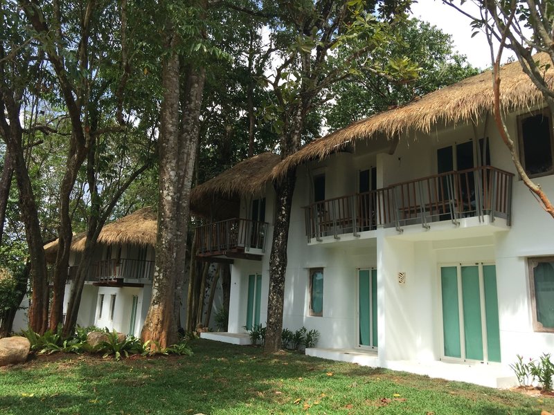Eden Beach Resort & Spa 32