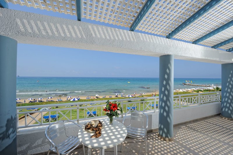 Ariadne Beach 9