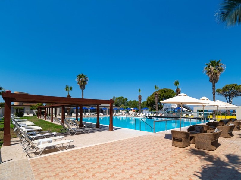 All Senses Ocean Blue Seaside Resort & Spa 10