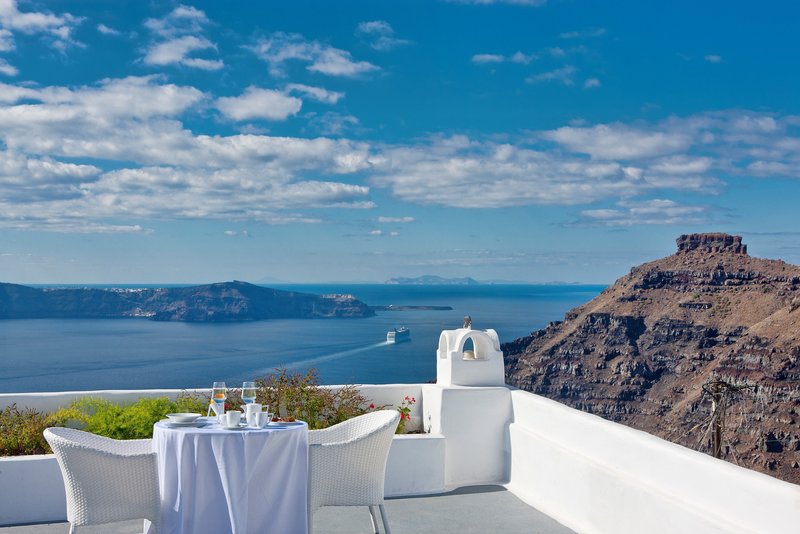 Cliff Side Suites 6