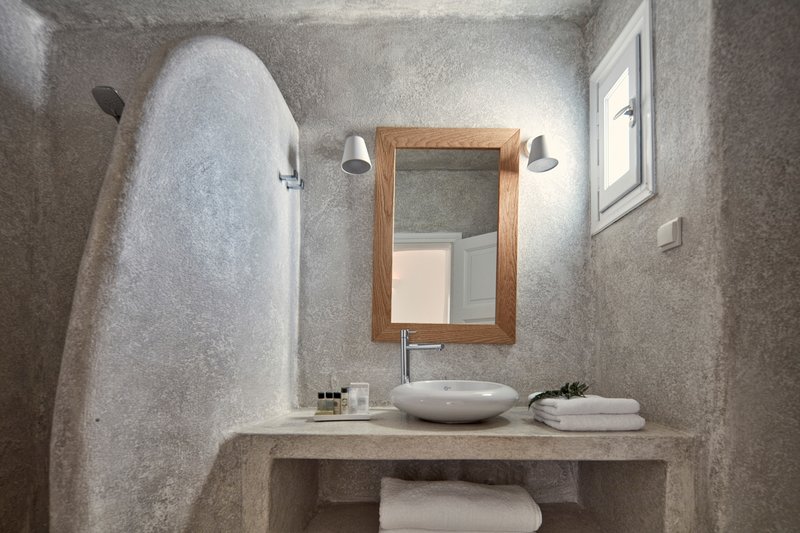 Cliff Side Suites 12