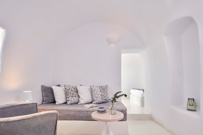 Cliff Side Suites 13