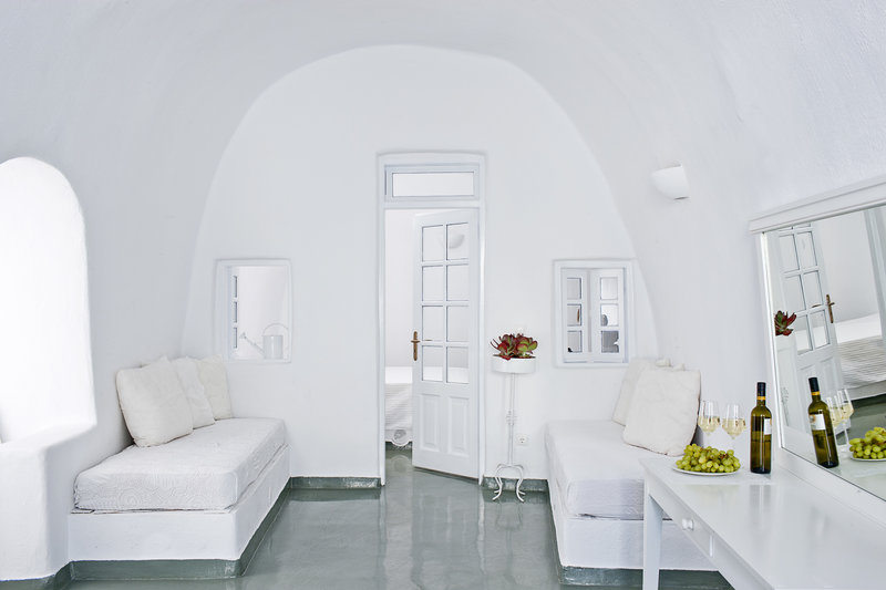 Cliff Side Suites 19