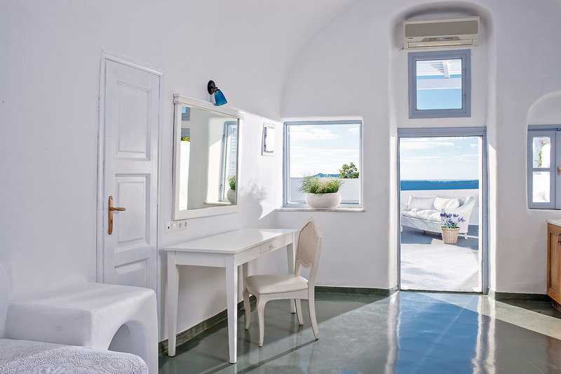 Cliff Side Suites 10