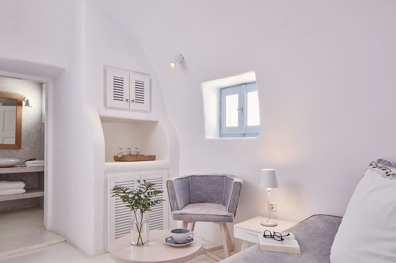 Cliff Side Suites 12
