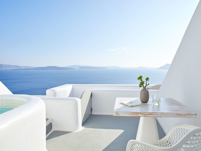 La Perla Villas & Suites 23