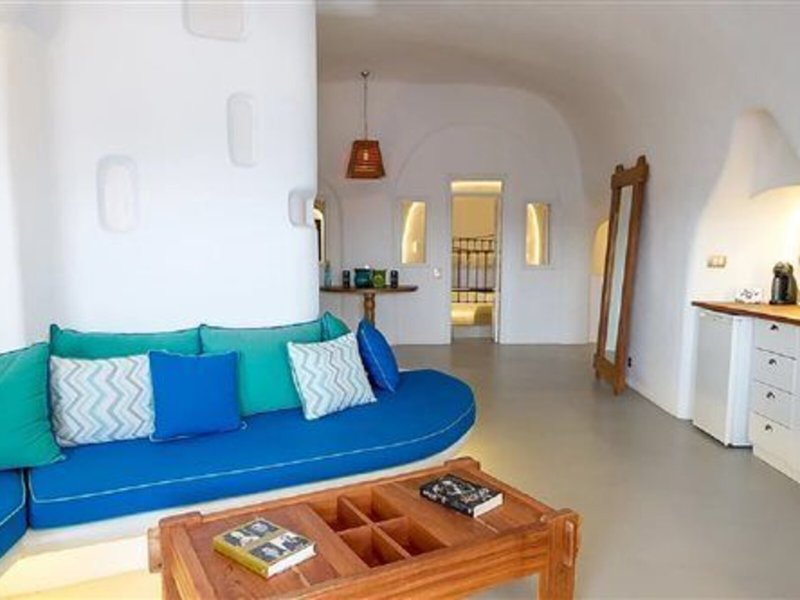 La Perla Villas & Suites 26