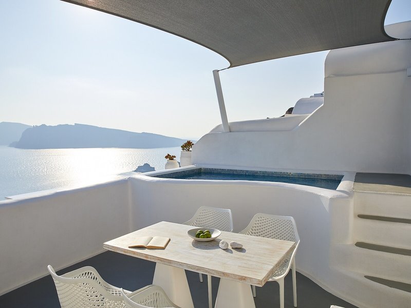 La Perla Villas & Suites 29