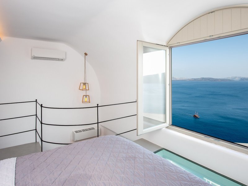 La Perla Villas & Suites 50